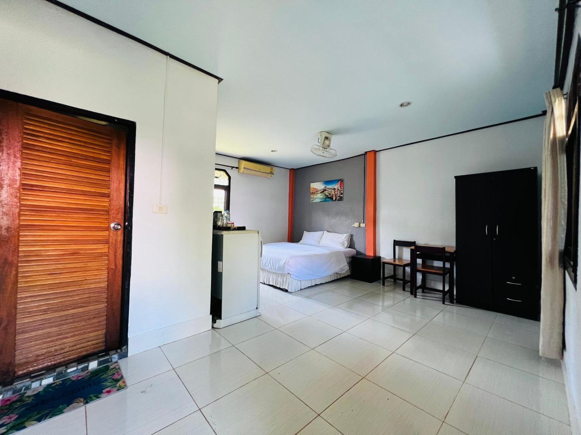 Prukrom Lanta Guesthouse Koh Lanta Exterior foto